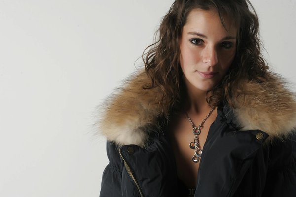 Comment réparer des cheveux abîmés : astuces et solutions efficaces